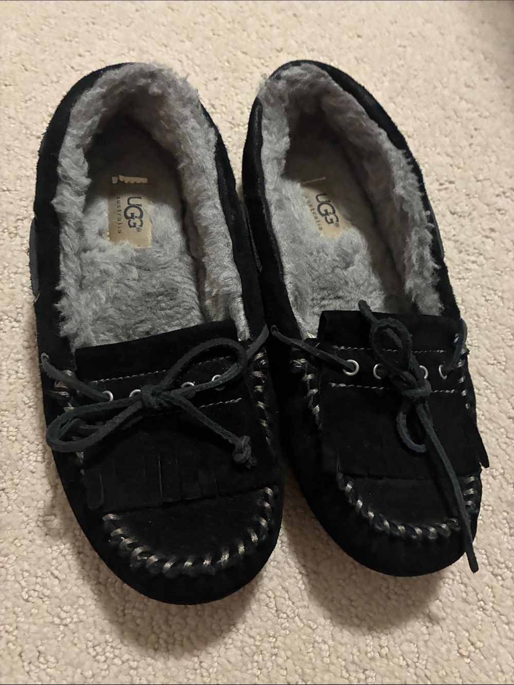 UGG Australia Black Suede Fringe Moccasin Slippers Size 7 👵MT